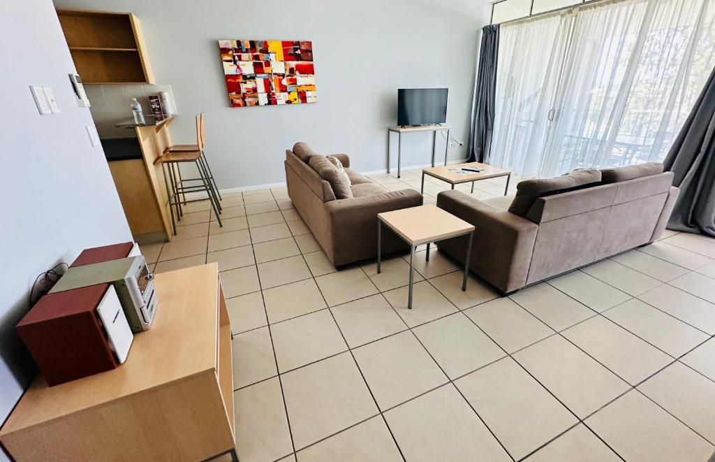 Caloundra Central Apartment Hotel - Tap to explore photos