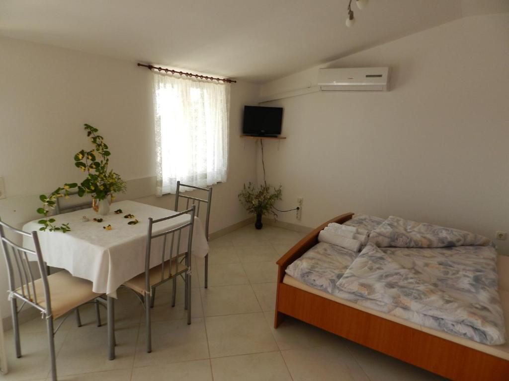 Apartment in Malinska I photo 1