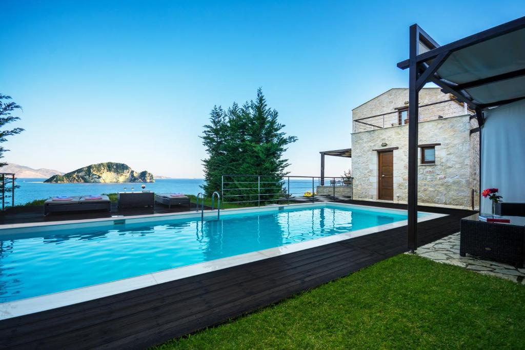 Exensian Villas & Suites photo 1