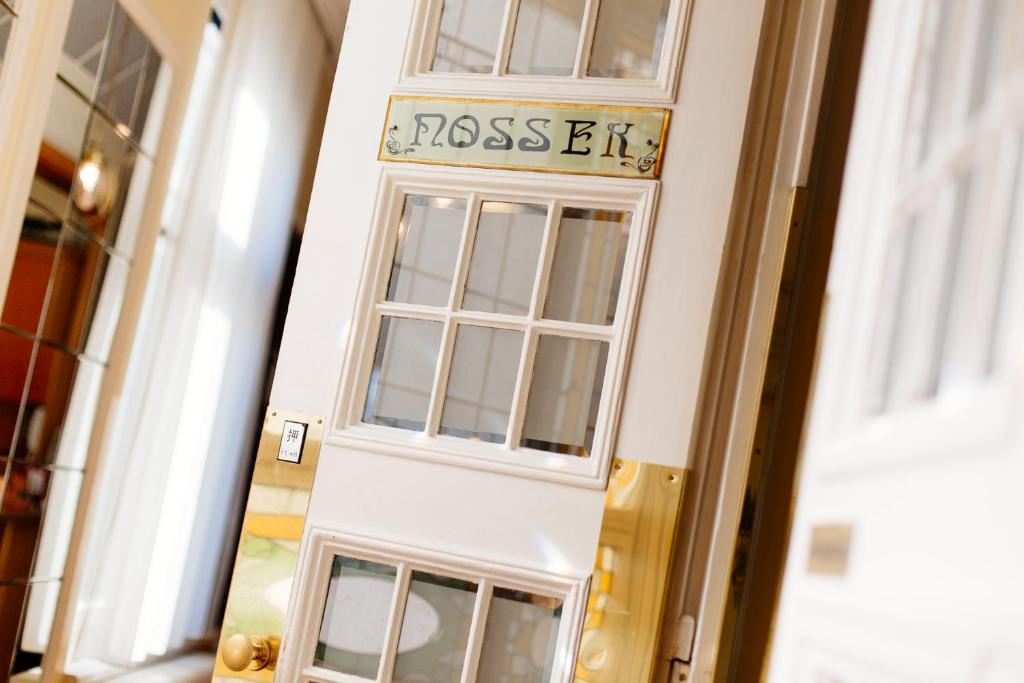 Boutique Hotel Nossek - Tap to explore photos