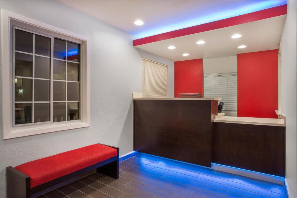Ramada by Wyndham Monterey photo 3