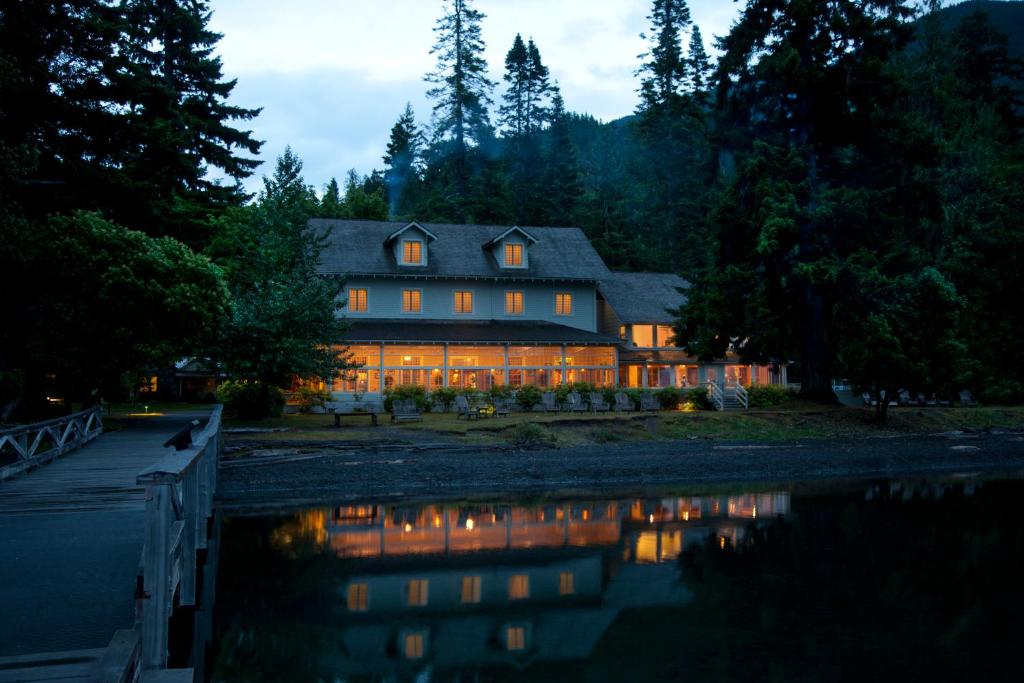 Lake Crescent Lodge image