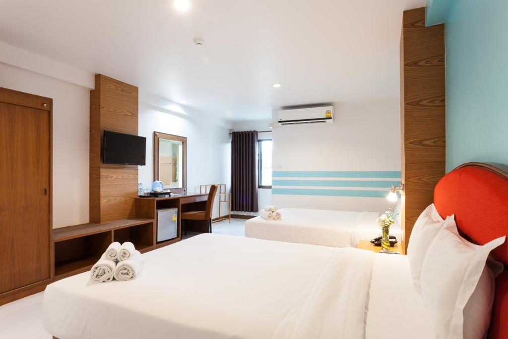We Briza Hotel Chiangmai - Tap to explore photos