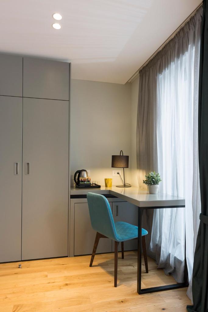 Двухместный (Двухместный номер Делюкс с 1 кроватью и балконом), Livris Hotel