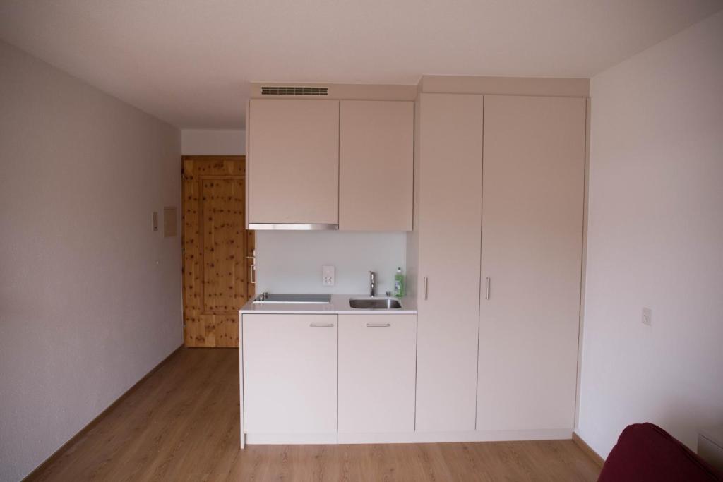 Chesa Surlej Apartment photo 4