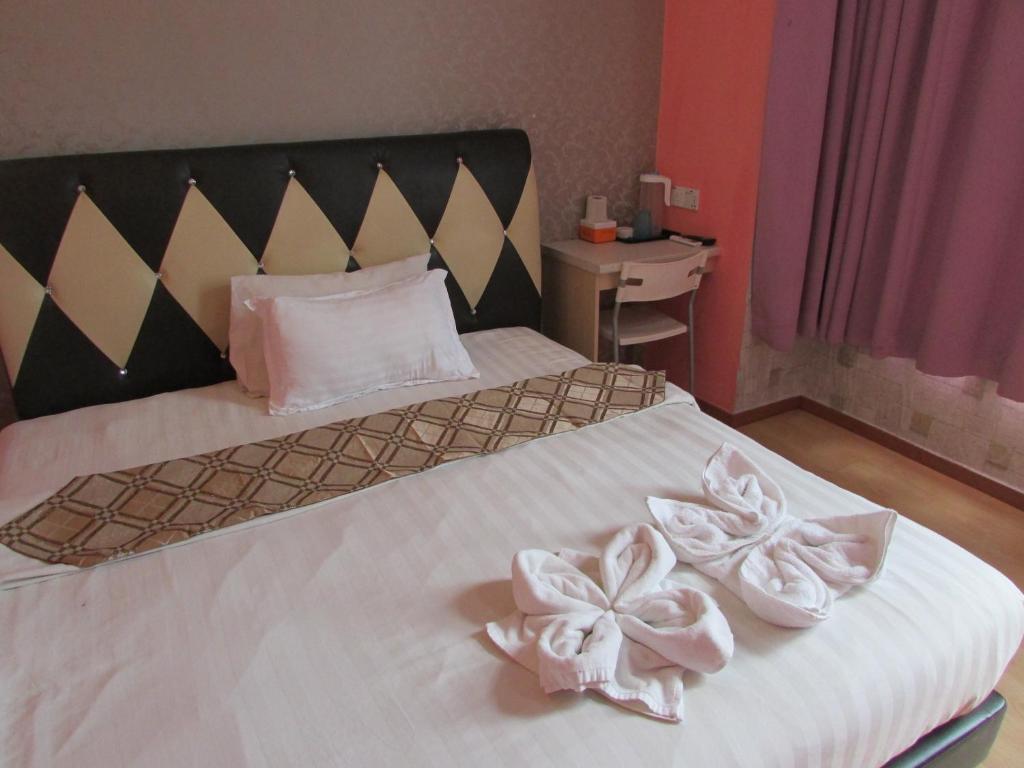Двухместный (Номер Делюкс с кроватью размера «king-size»), EV World Hotel Sg Besi