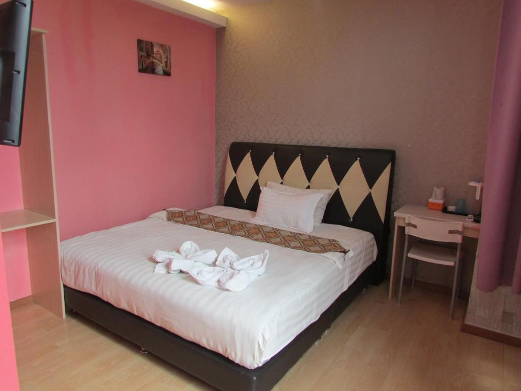 Двухместный (Номер Делюкс с кроватью размера «king-size»), EV World Hotel Sg Besi