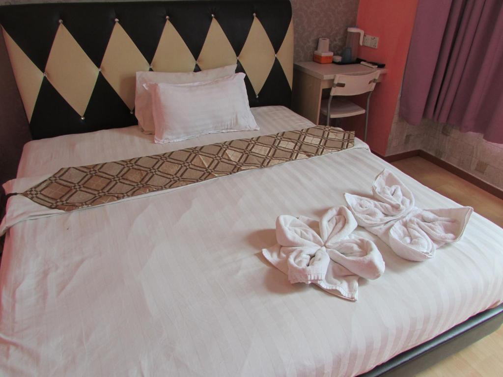 Двухместный (Номер Делюкс с кроватью размера «king-size»), EV World Hotel Sg Besi