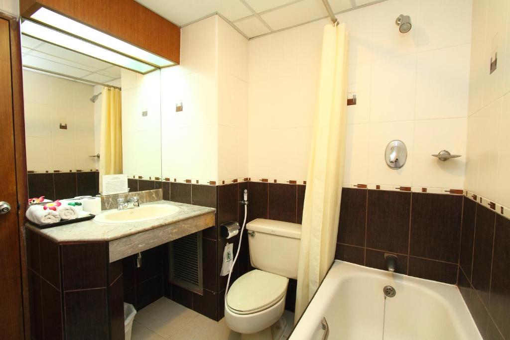 Трехместный (Трехместный номер Делюкс), Silom Avenue Inn