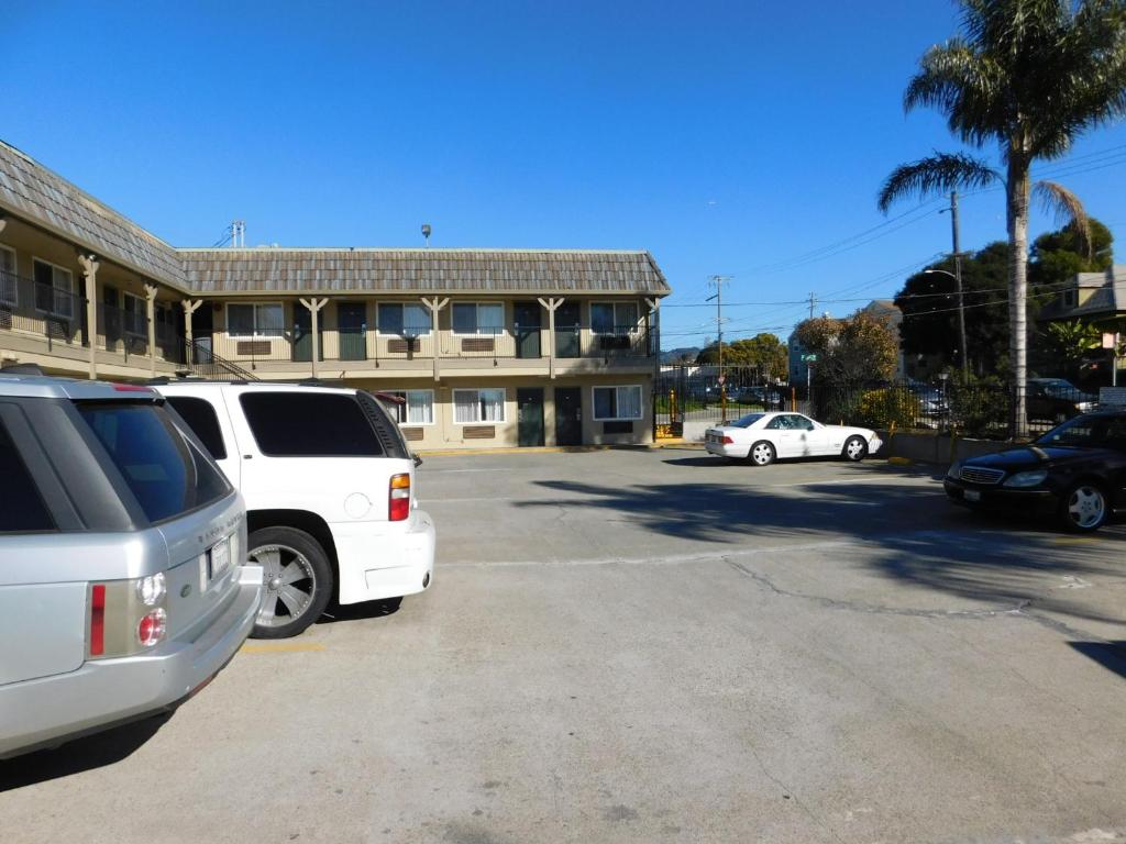 Continental Lodge photo 1