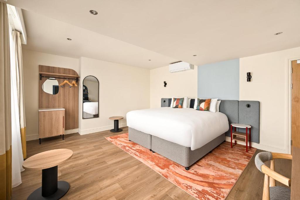 voco London – Bloomsbury by IHG Room Type - Premium King Room
