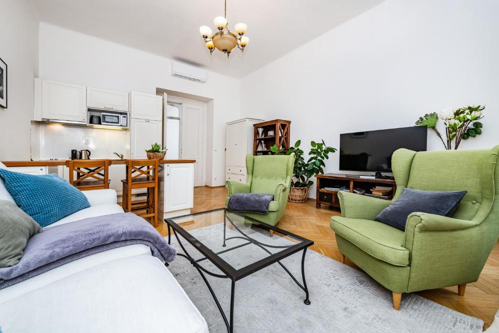 Quiet apartment in the Old Town Room Type - One-Bedroom Apartment