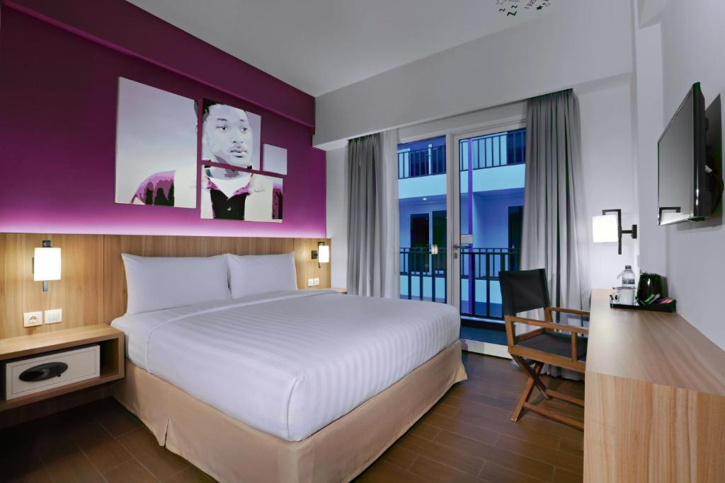 Двухместный (Улучшенный двухместный номер с 1 кроватью и балконом), Fame Hotel Sunset Road