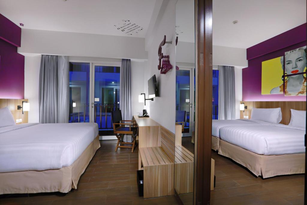 Двухместный (Улучшенный двухместный номер с 1 кроватью и балконом), Fame Hotel Sunset Road