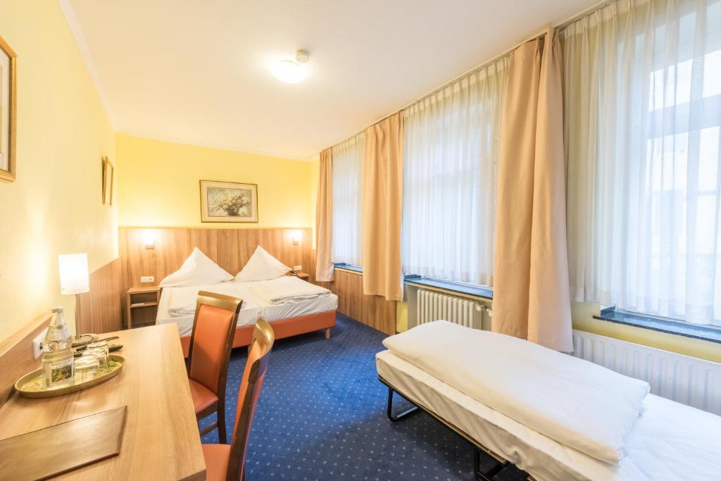 Трехместный (Трехместный номер), Hotel Windsor