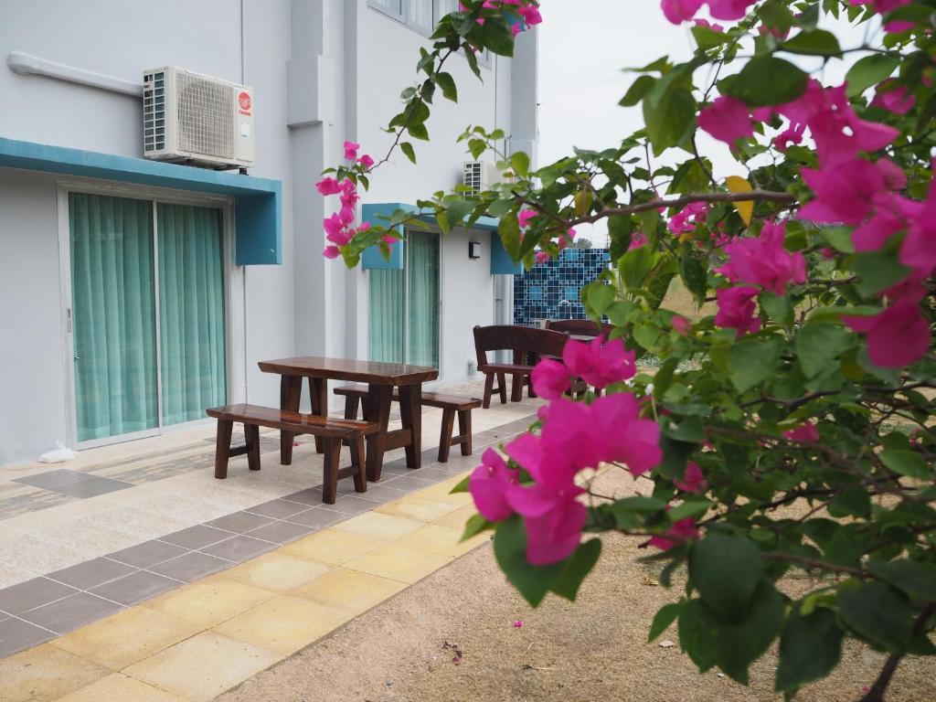 Апартаменты (Двухместный номер Делюкс с 1 кроватью и выходом в сад), Addera Residence Hua Hin