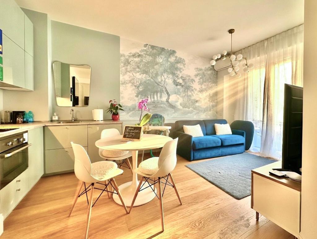 Casa Angelo Design Flat - Central Milan, Porta Venezia, 3 metro stops Duomo - Tap to explore photos