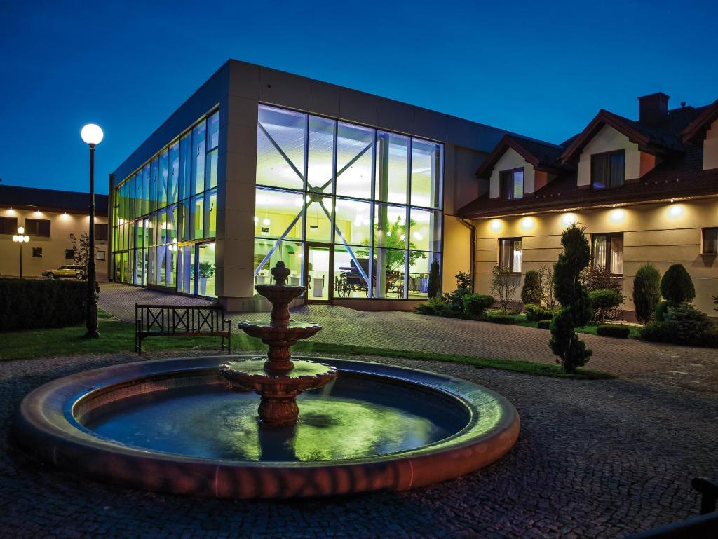 Hotel Kawallo, Aleksandrow