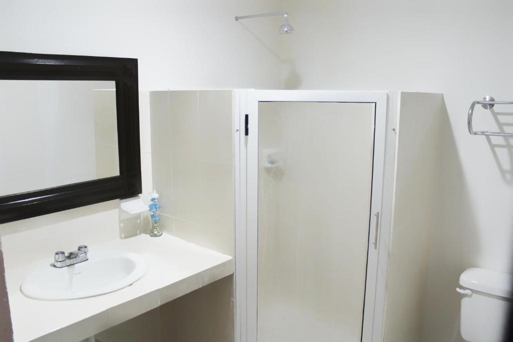Двухместный (Двухместный номер с 2 двуспальными кроватями), Hotel Berny