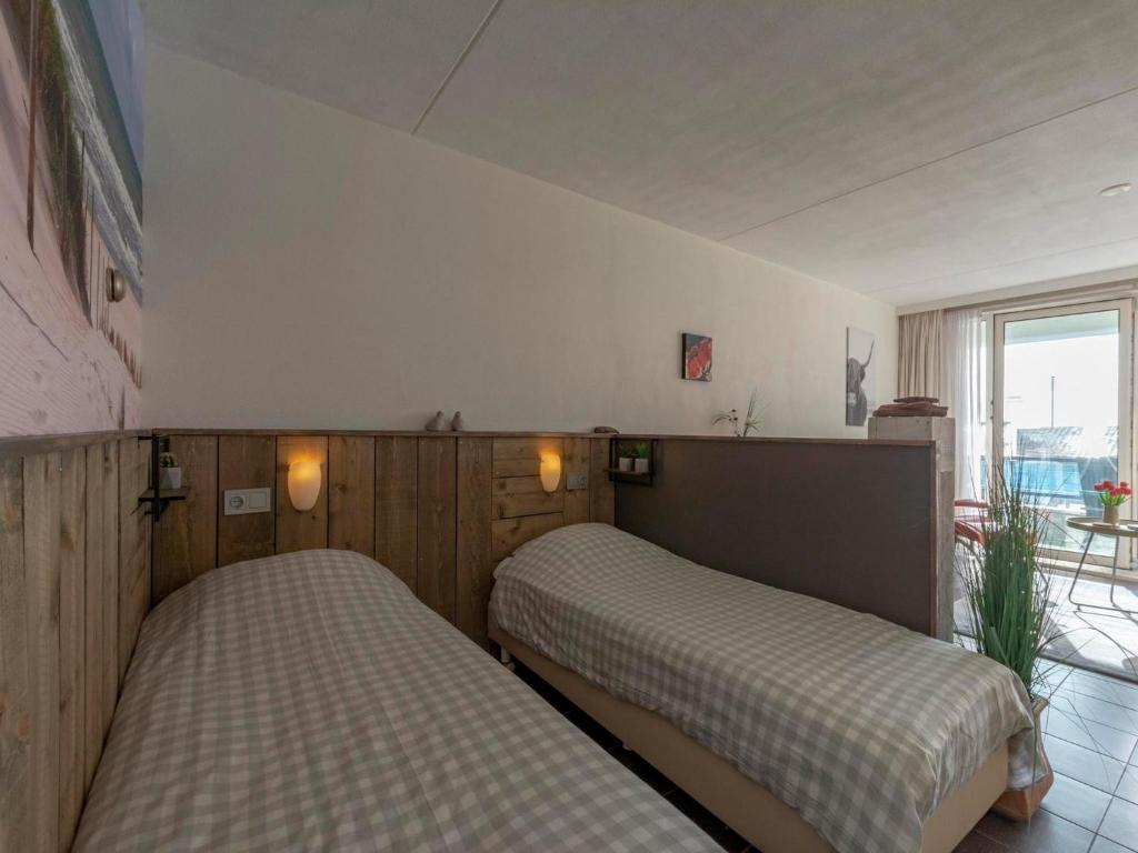 Studio in Groote Keeten by the Beach - Tap to explore photos