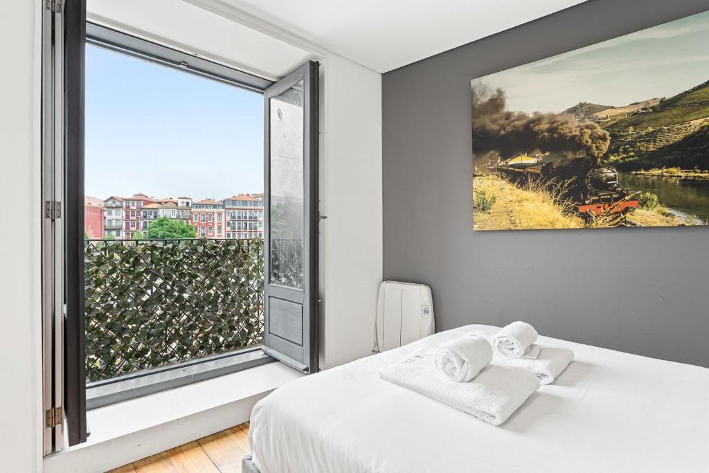 GuestReady - Old City Design Apartments - Tap to explore photos