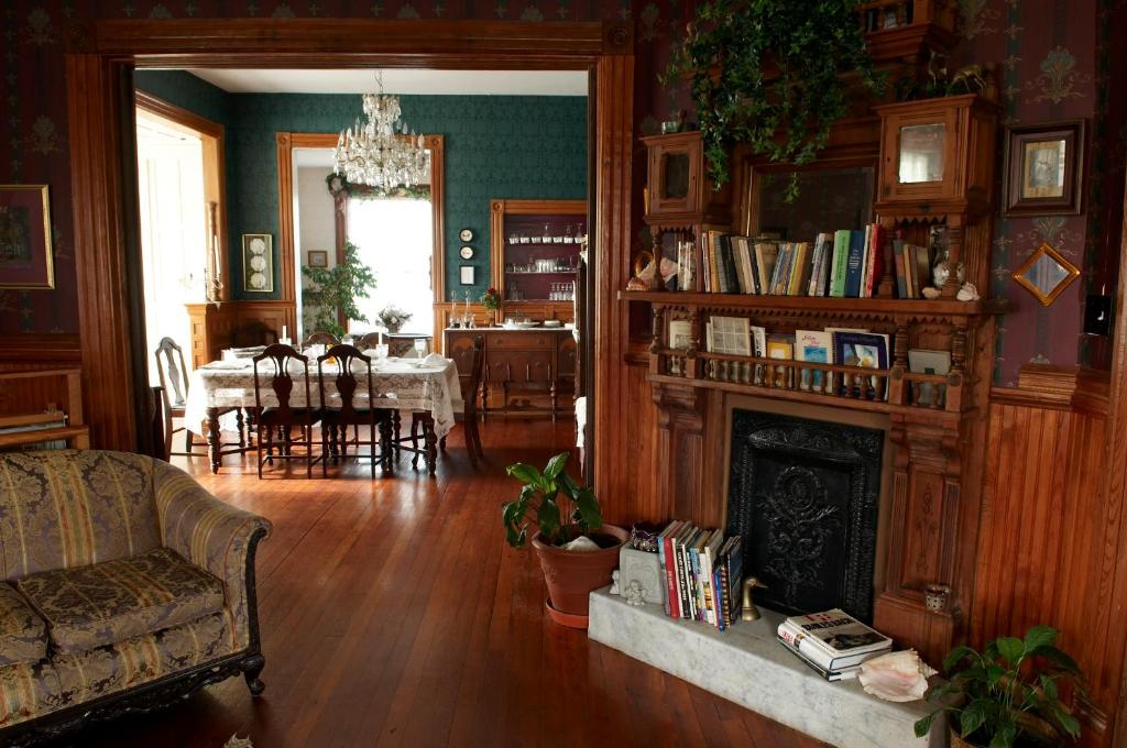 Pensacola Victorian Bed & Breakfast photo 2