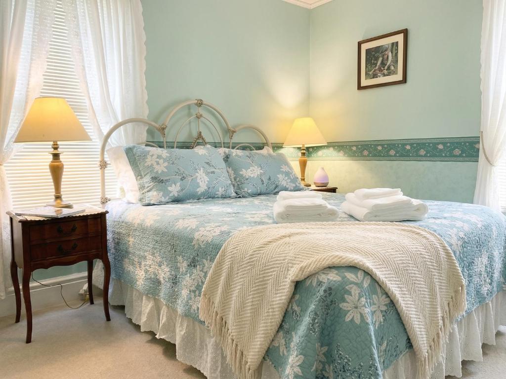 Strathaird Bed and Breakfast - Tap to explore photos