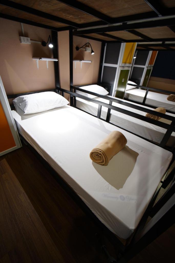 Номер (Кровать в общем 8-местном номере для мужчин и женщин), Urban Hostel Bangkok