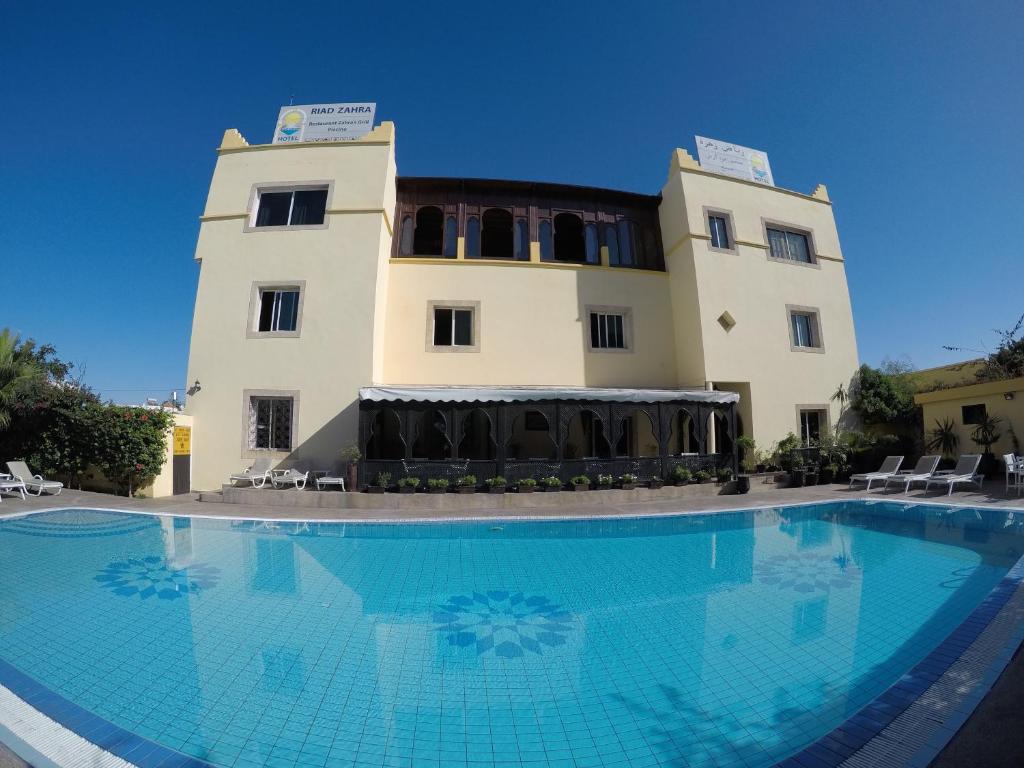 Riad Zahra photo 1