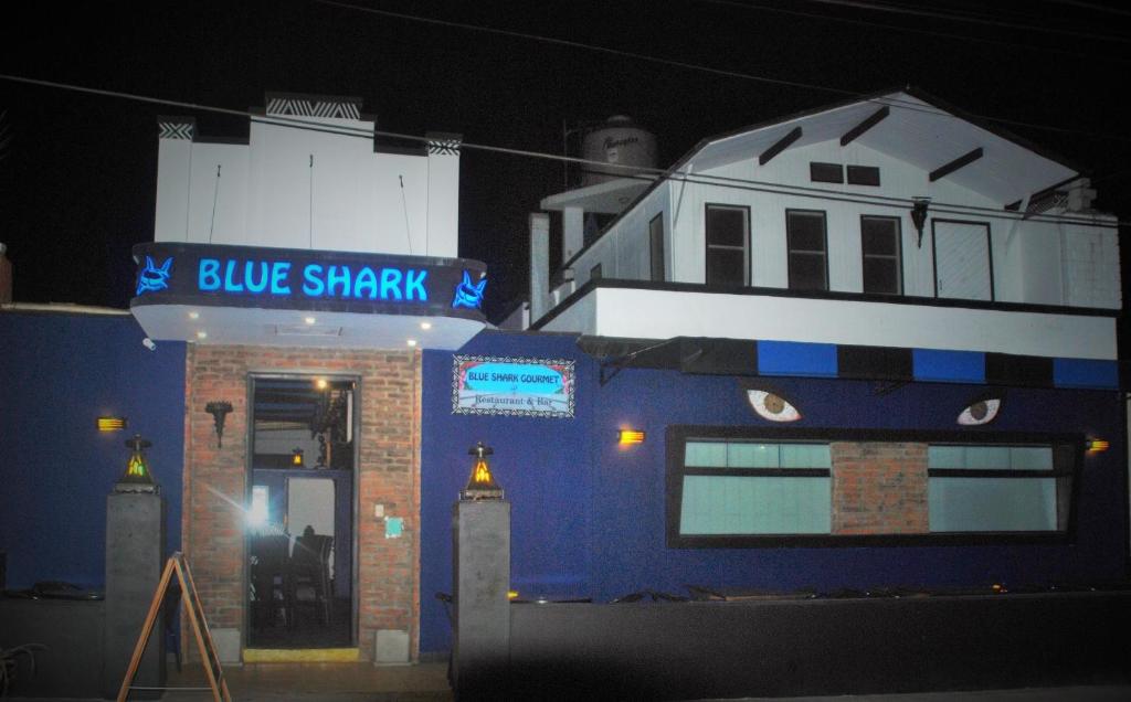 Blue Shark Apartments photo 1