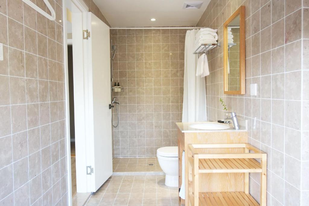 Двухместный (Двухместный номер Делюкс с 1 кроватью и балконом), Pin Cheng Hotel