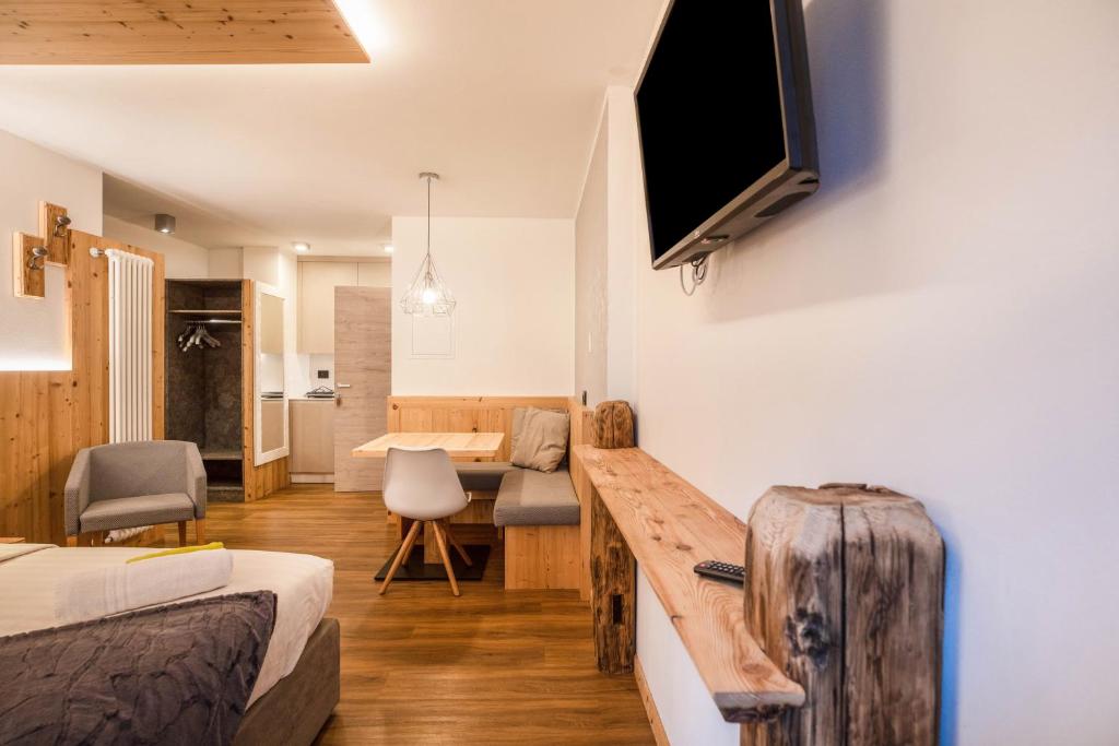 Chalet Osmar Suite 2 - Tap to explore photos