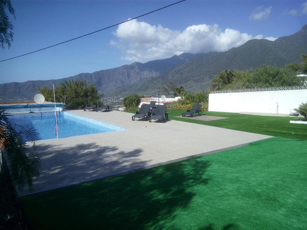 Los Guanches Bungalows photo 1