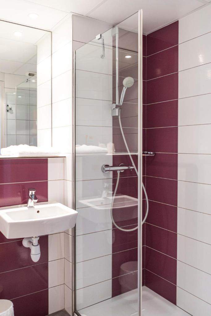 The Originals ACCESS Tendance Hôtel - Tap to explore photos