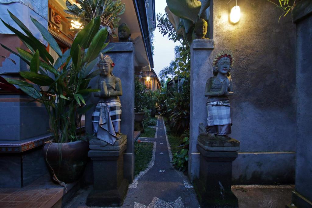 Loris Homestay