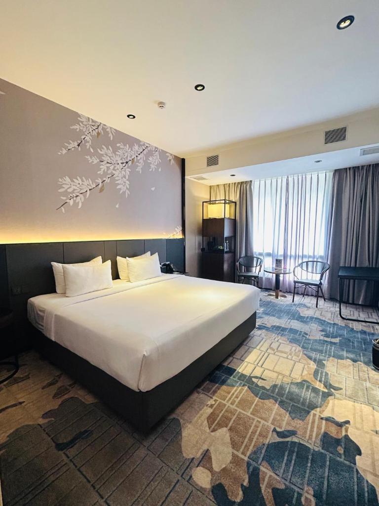 Monkeys Canopy Resort Room Type - Deluxe King Room