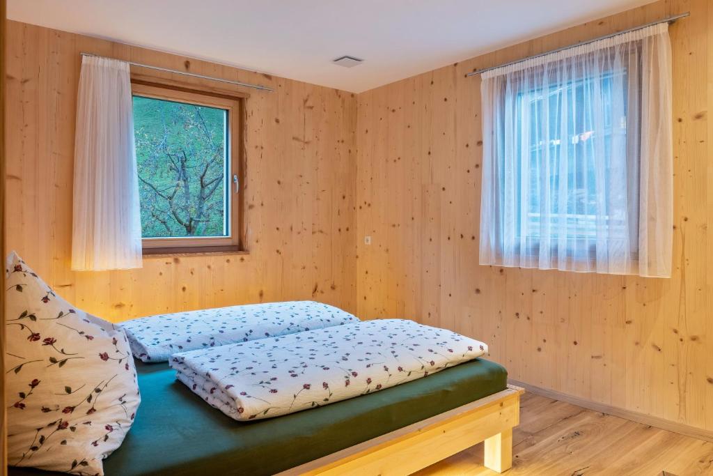 Mittnackerhof Apartment Ringelblume - Tap to explore photos