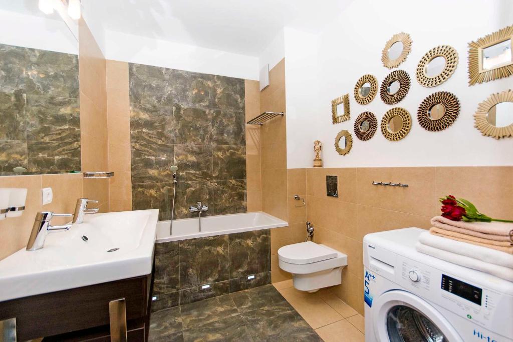 Апартаменты (Апартаменты Делюкс с 1 спальней и террасой), Apartments Szafarnia