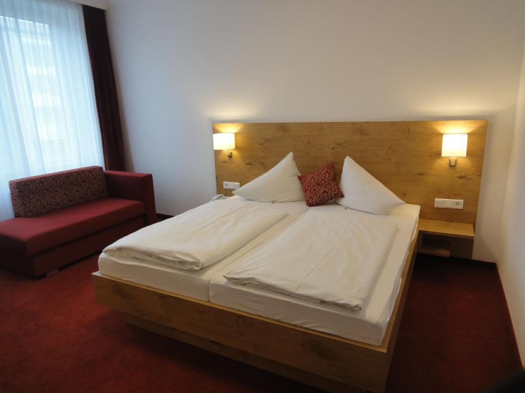 Hotel Krone Room Type - Triple Room - Main Building