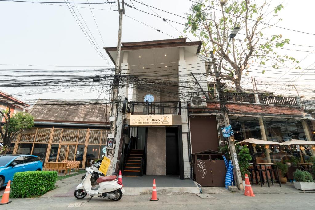Nimman bed at 9, Chiang Mai
