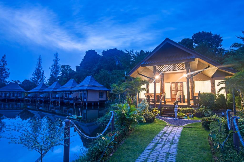 Poonsiri Resort Aonang Room Type - Luxury Villa