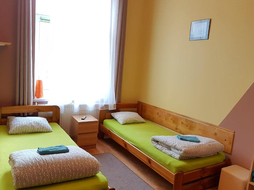 Dream Hostel & Apartments Room Type - Twin Room with Bathroom