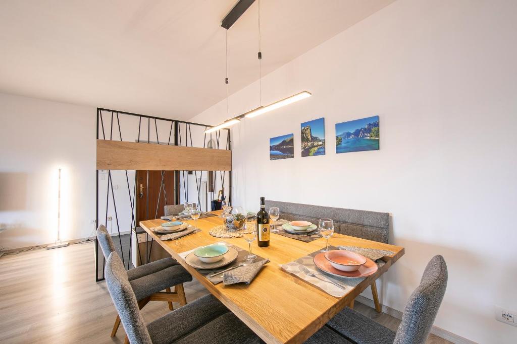 Casa Alexander - Lake Garda Flat With Terrace - Tap to explore photos