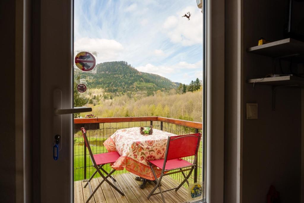 Gîte forestier du Moulin - 10 pers - Tap to explore photos