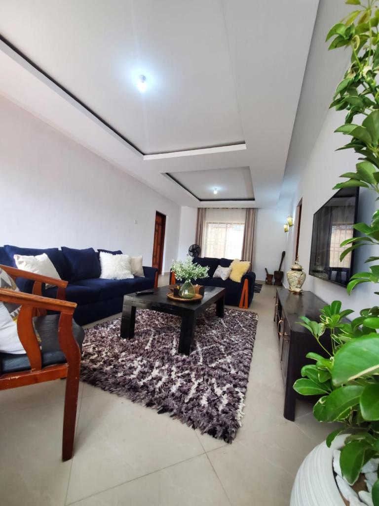 Faraja Homestay Mwanza - Tap to explore photos
