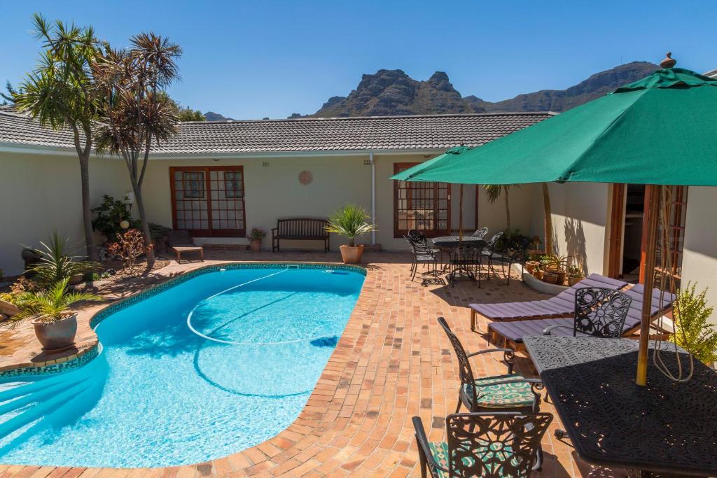 Hout Bay Lodge photo 1