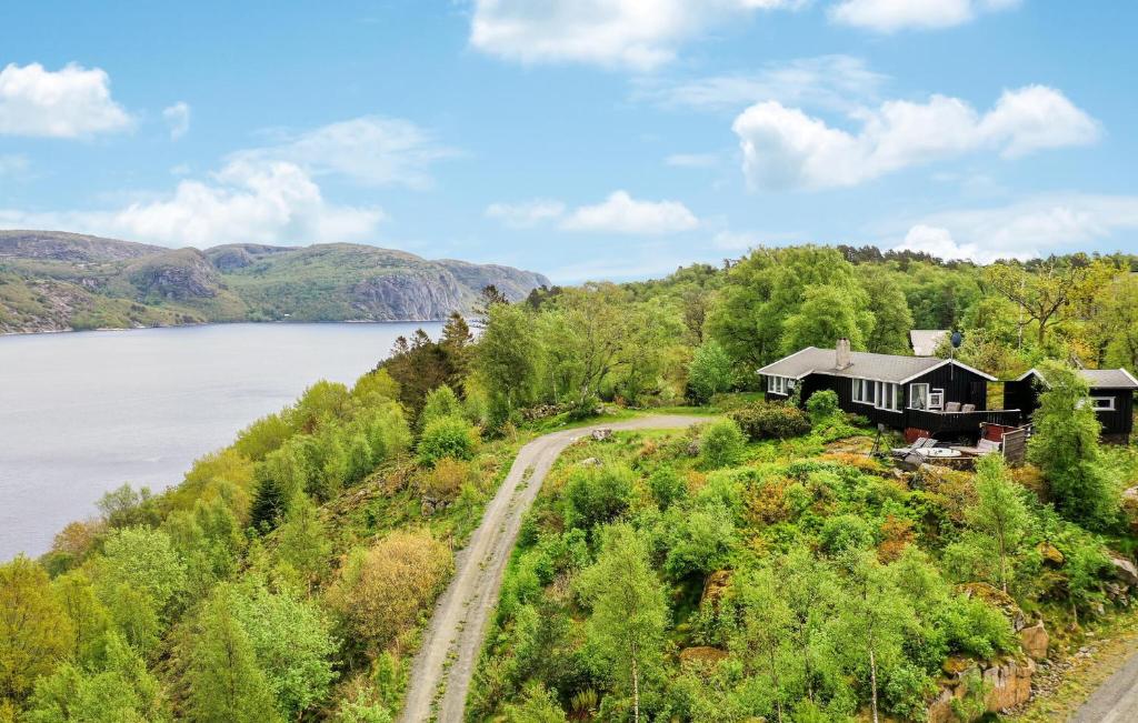 Awesome Home In Farsund With 4 Bedrooms, Jacuzzi And Wifi