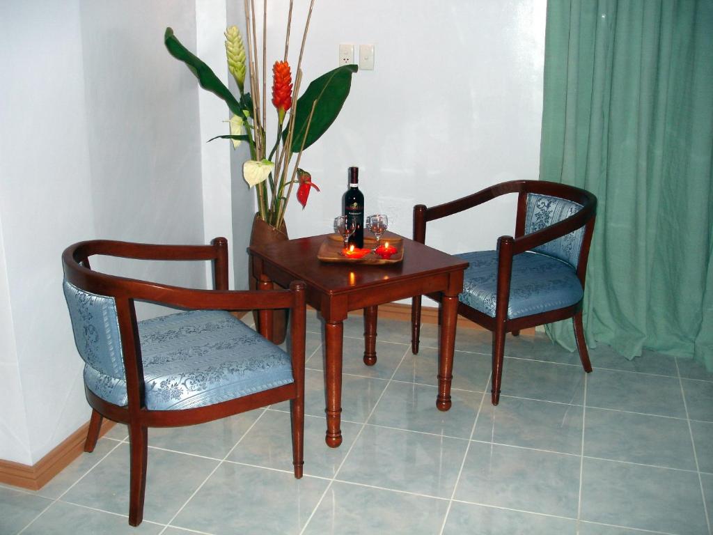 Pacific Breeze Hotel and Resort photo 3
