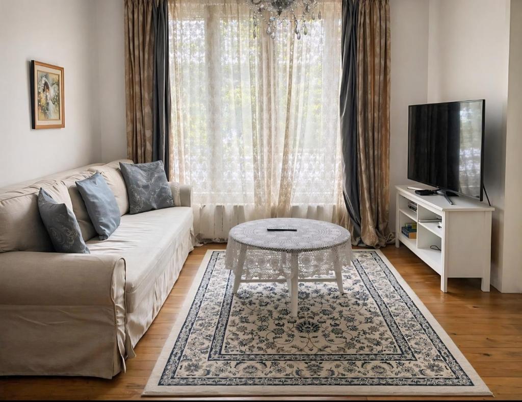 CasaBella Apartment - Tap to explore photos