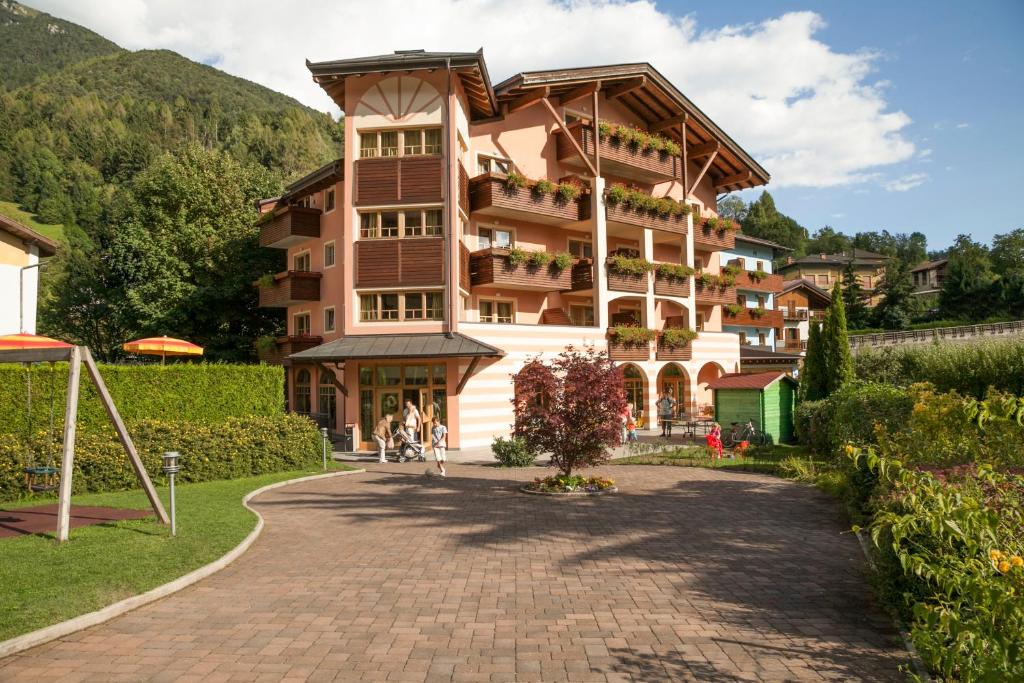 Family Hotel Adriana - Tap to explore photos